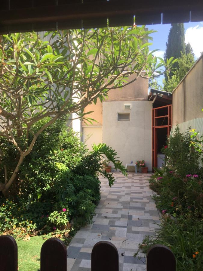 בית מרום Gan HaShomron Exterior photo
