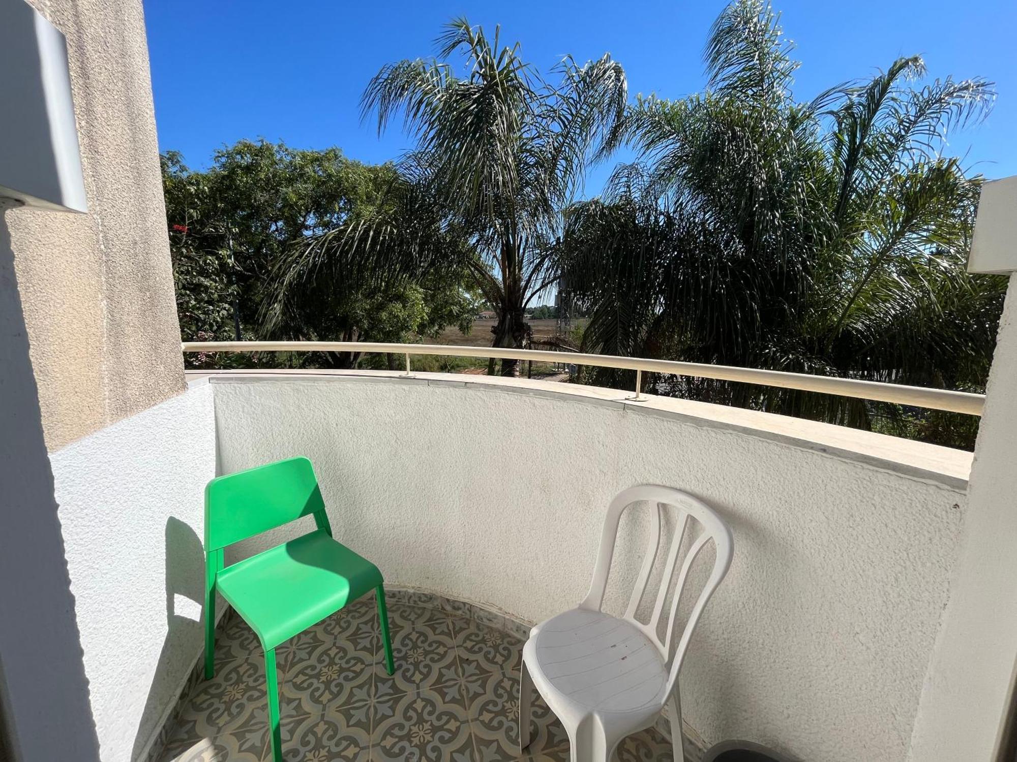 בית מרום Gan HaShomron Exterior photo